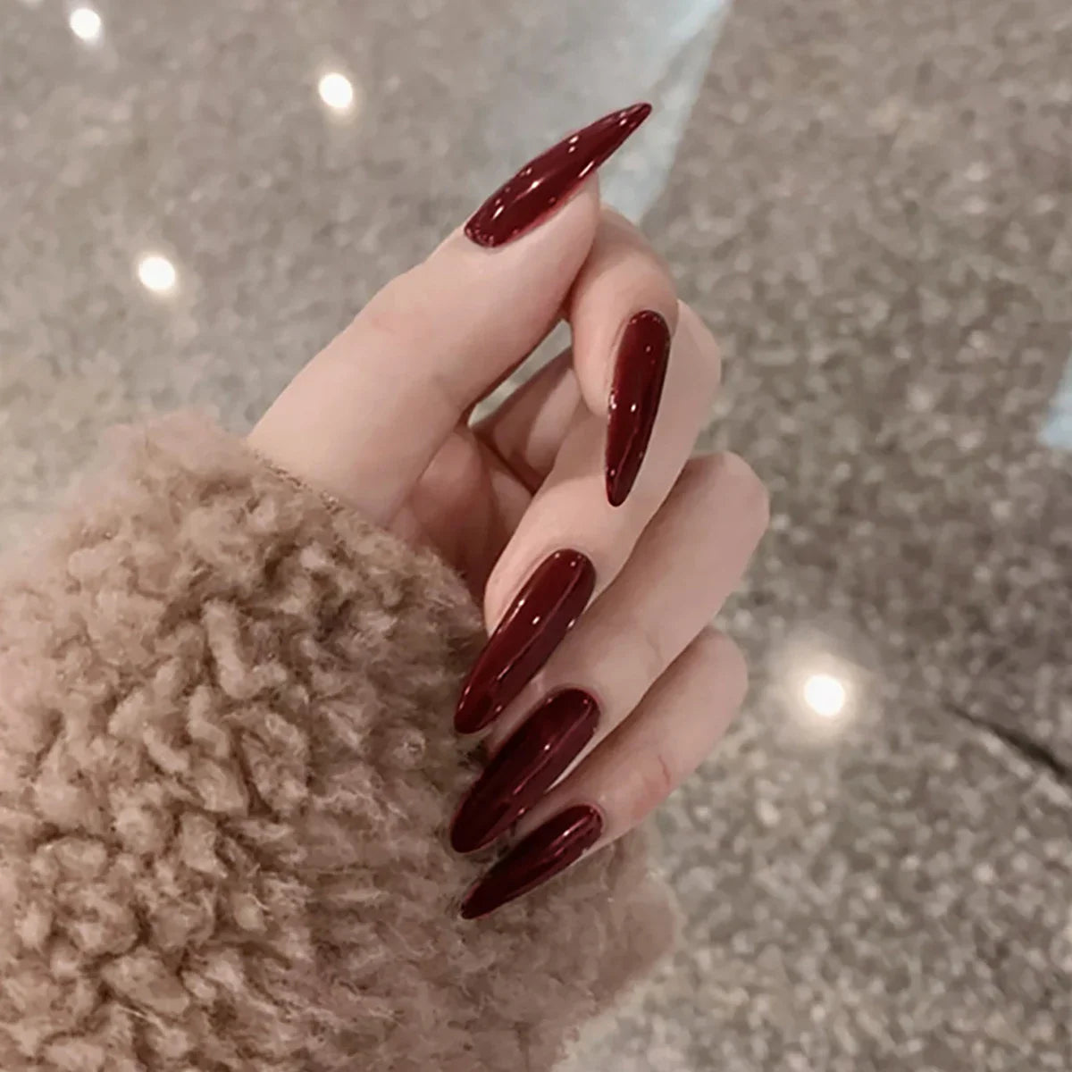 Almond Shape Mid-length Black Fake Nail Set-4