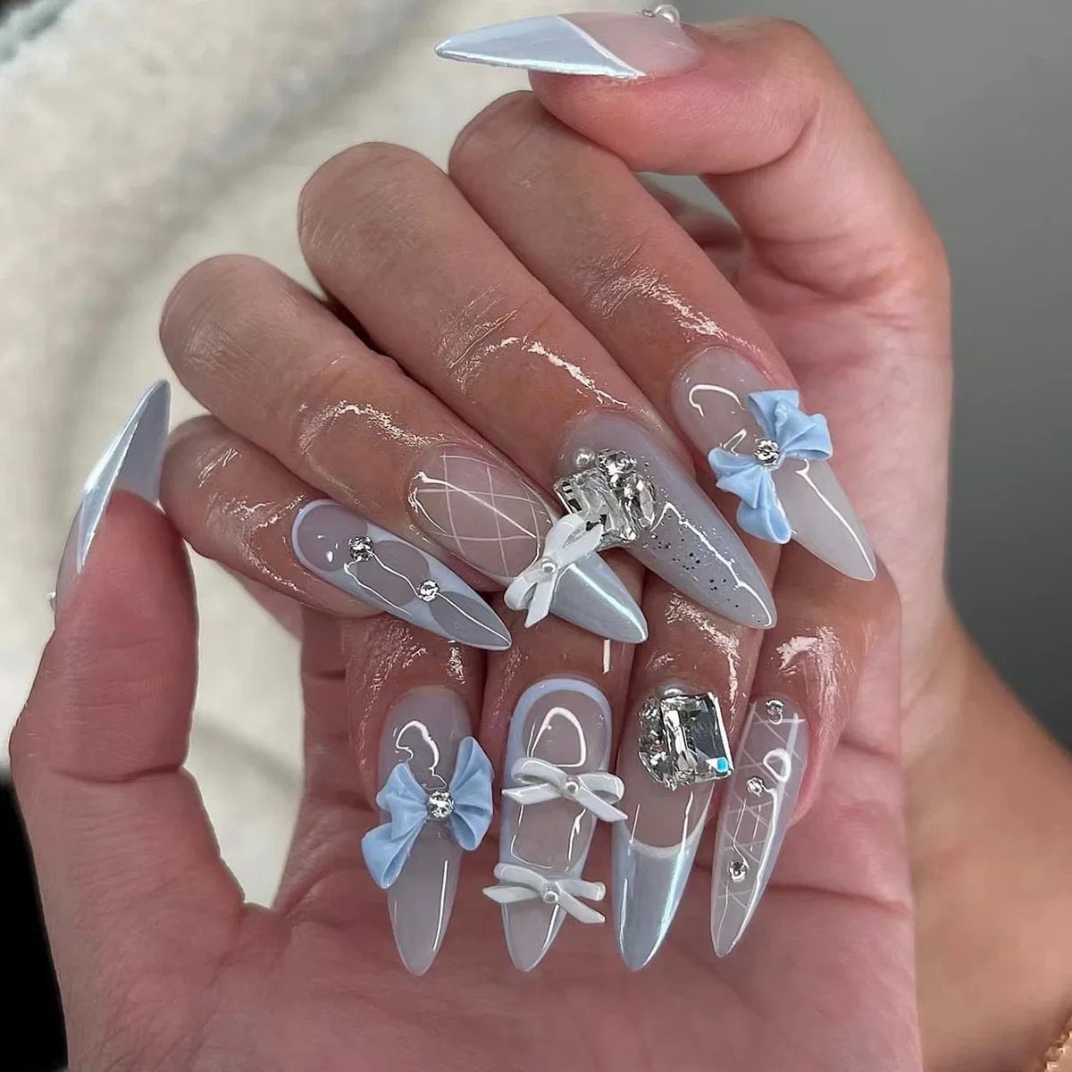 Chic Black Butterfly Nail Set-19