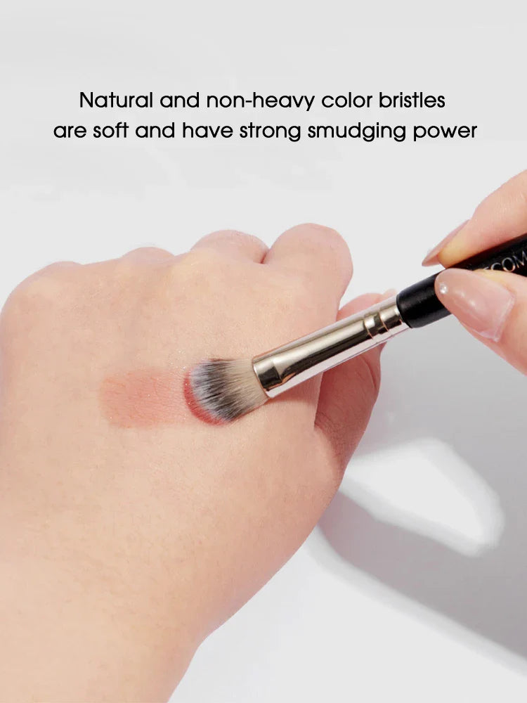 Double Headed Eyeshadow Brush for Easy Makeup-3