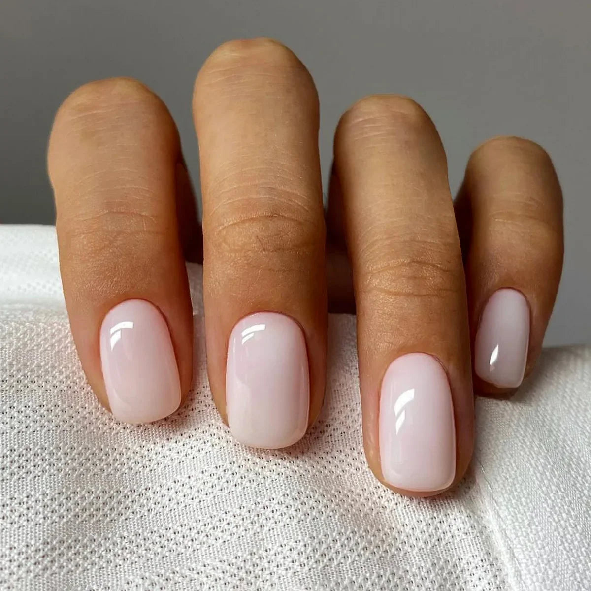 Gradient White Fake Nail Short Square Ballet Simple False Nails-62