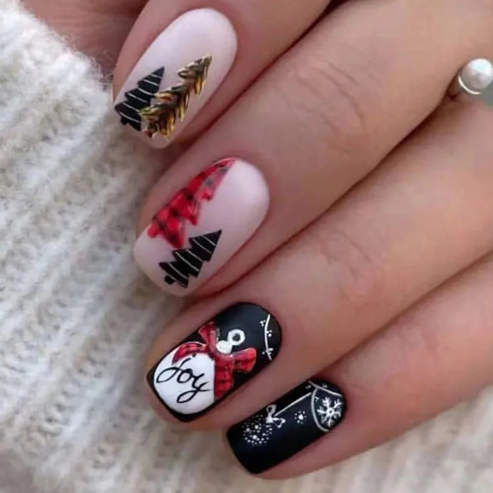 Santa Claus Fake Nail Tips - Festive Nail Art-1