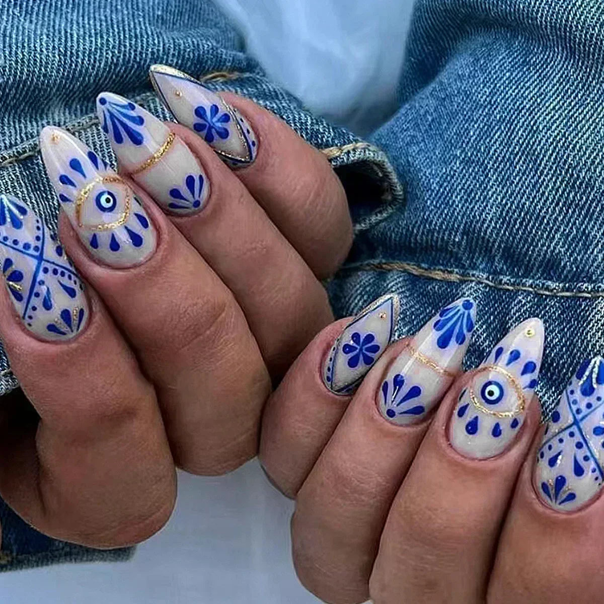 Stiletto Press-On Nails Set-4