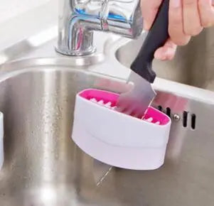 Tough-On-Stains Alligator Kitchen Scrubber for Effortless Cleaning-1