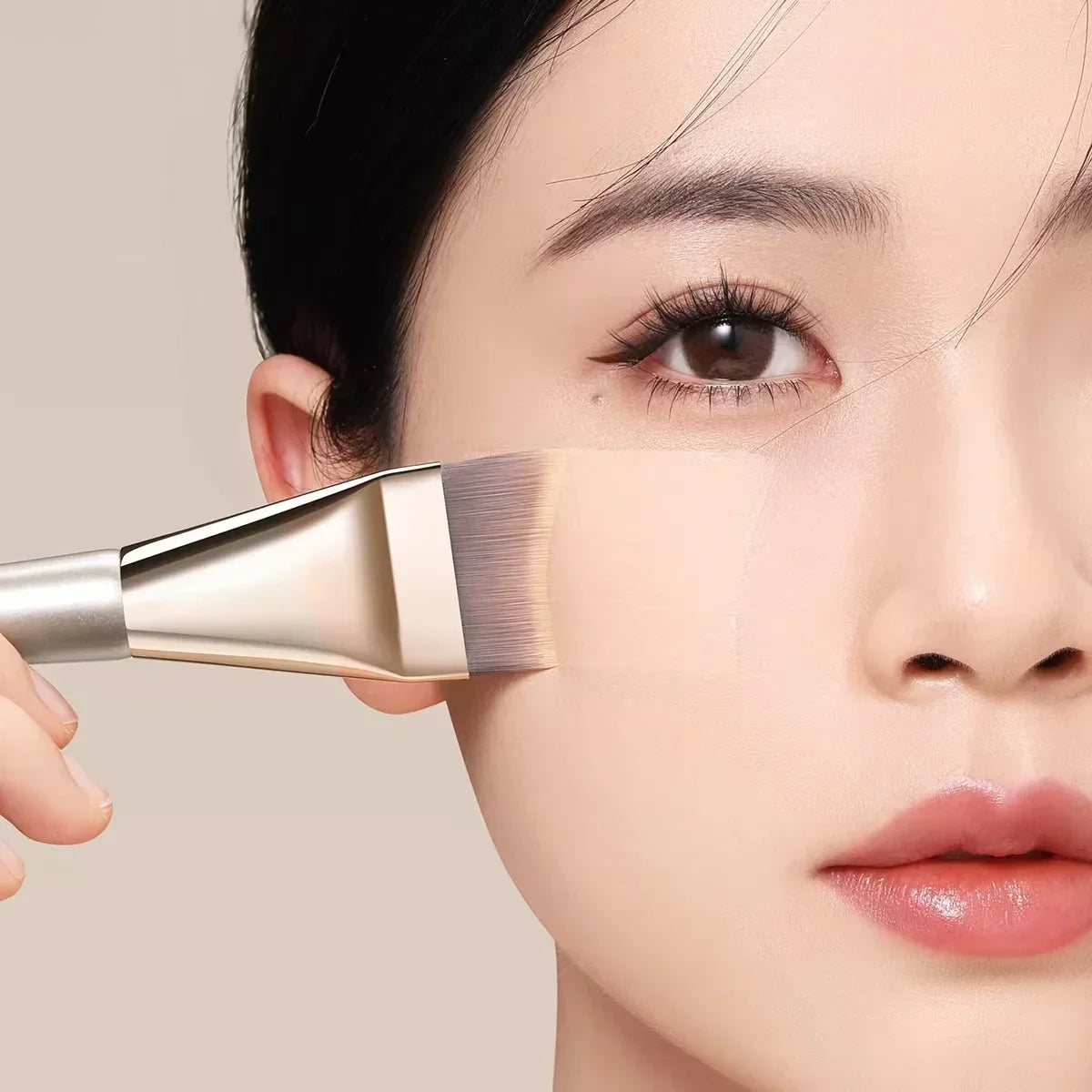 Ultra-thin Foundation Brush for Flawless Finish-3