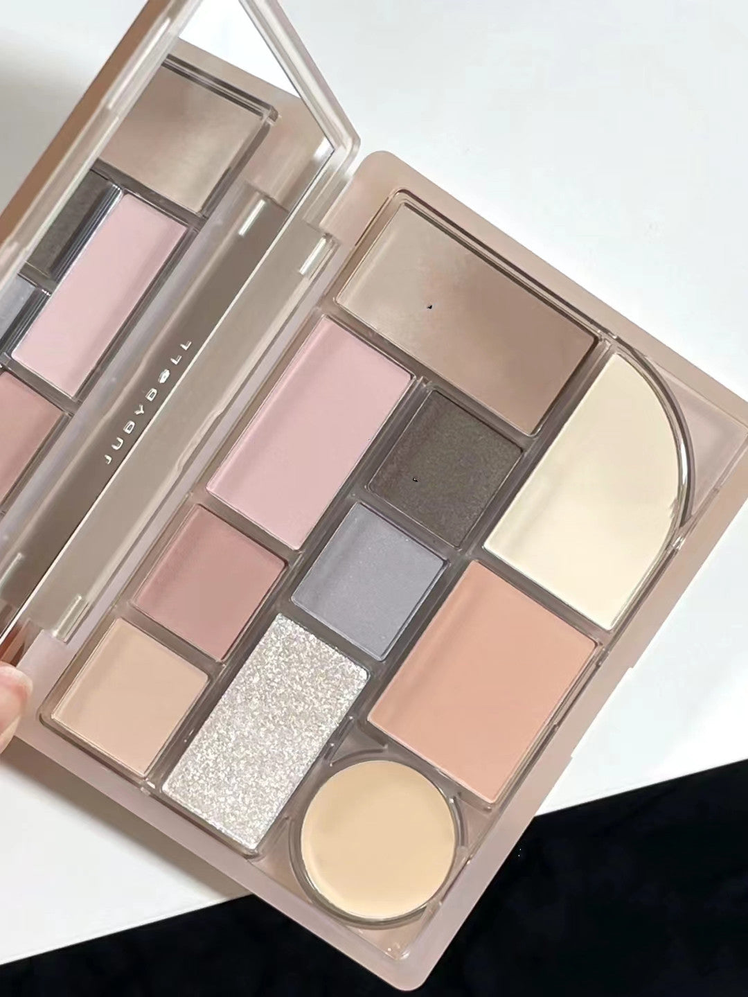 Versatile 10-Color Eyeshadow Palette-5