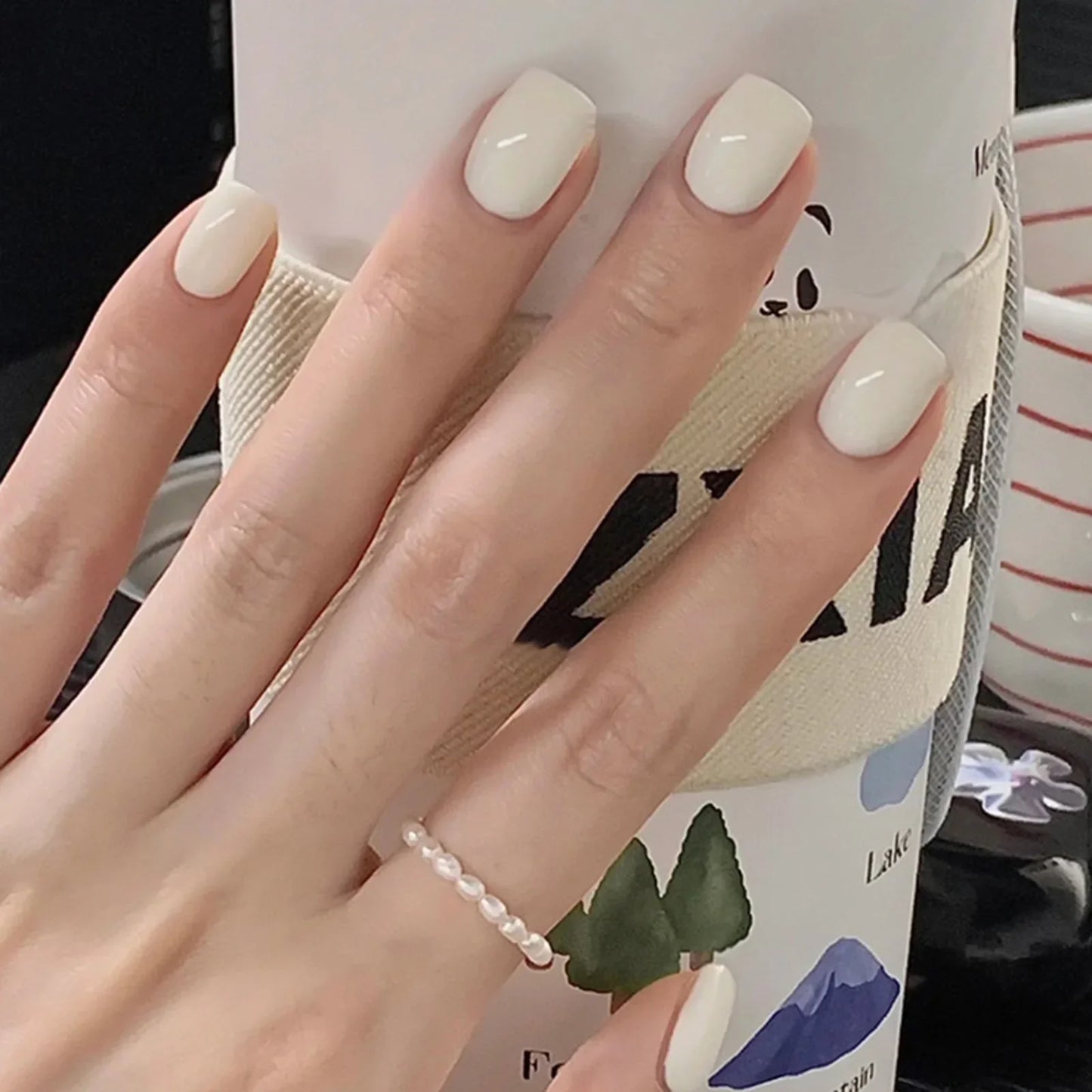 Almond Shape Mid-length Black Fake Nail Set-1