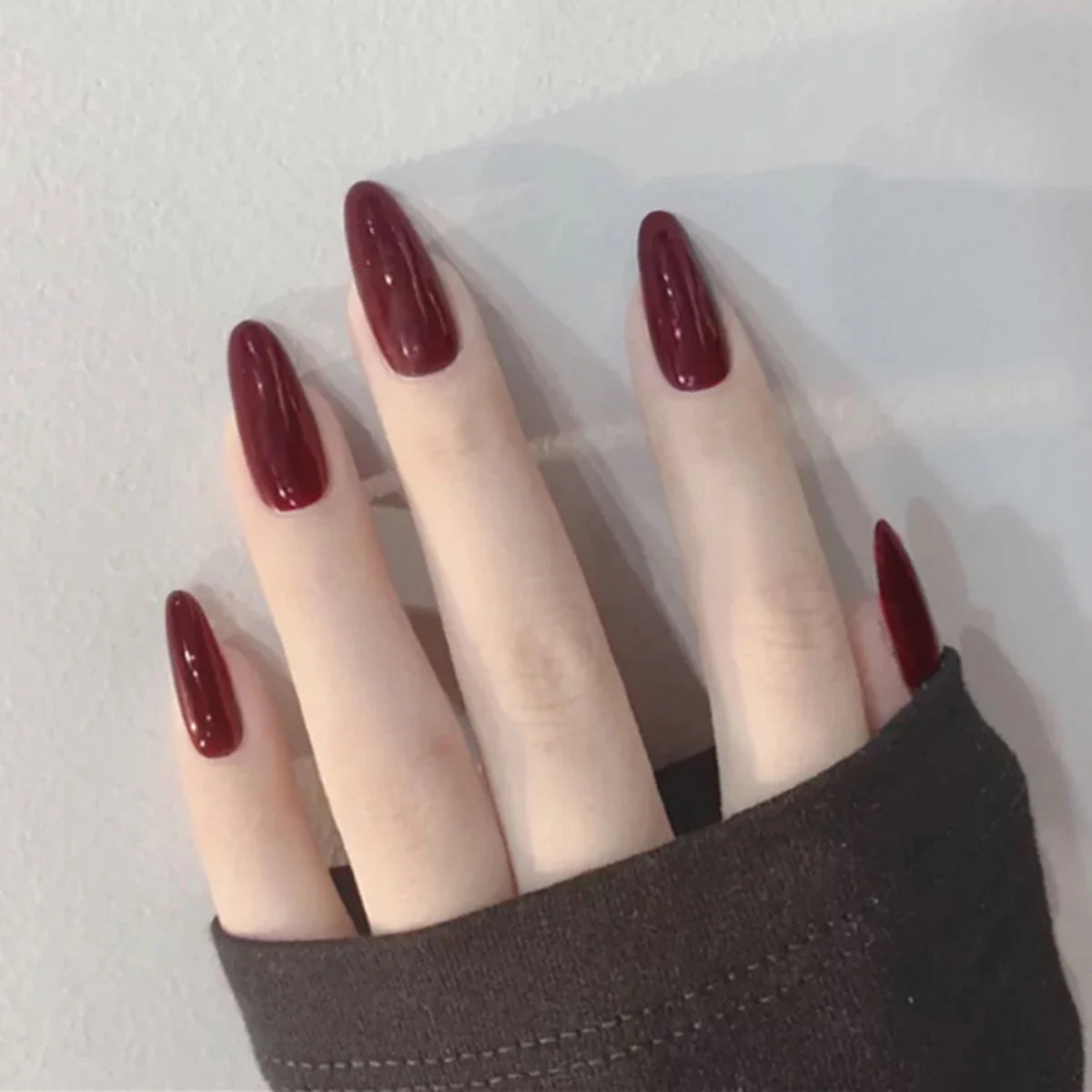 Almond Shape Mid-length Black Fake Nail Set-3