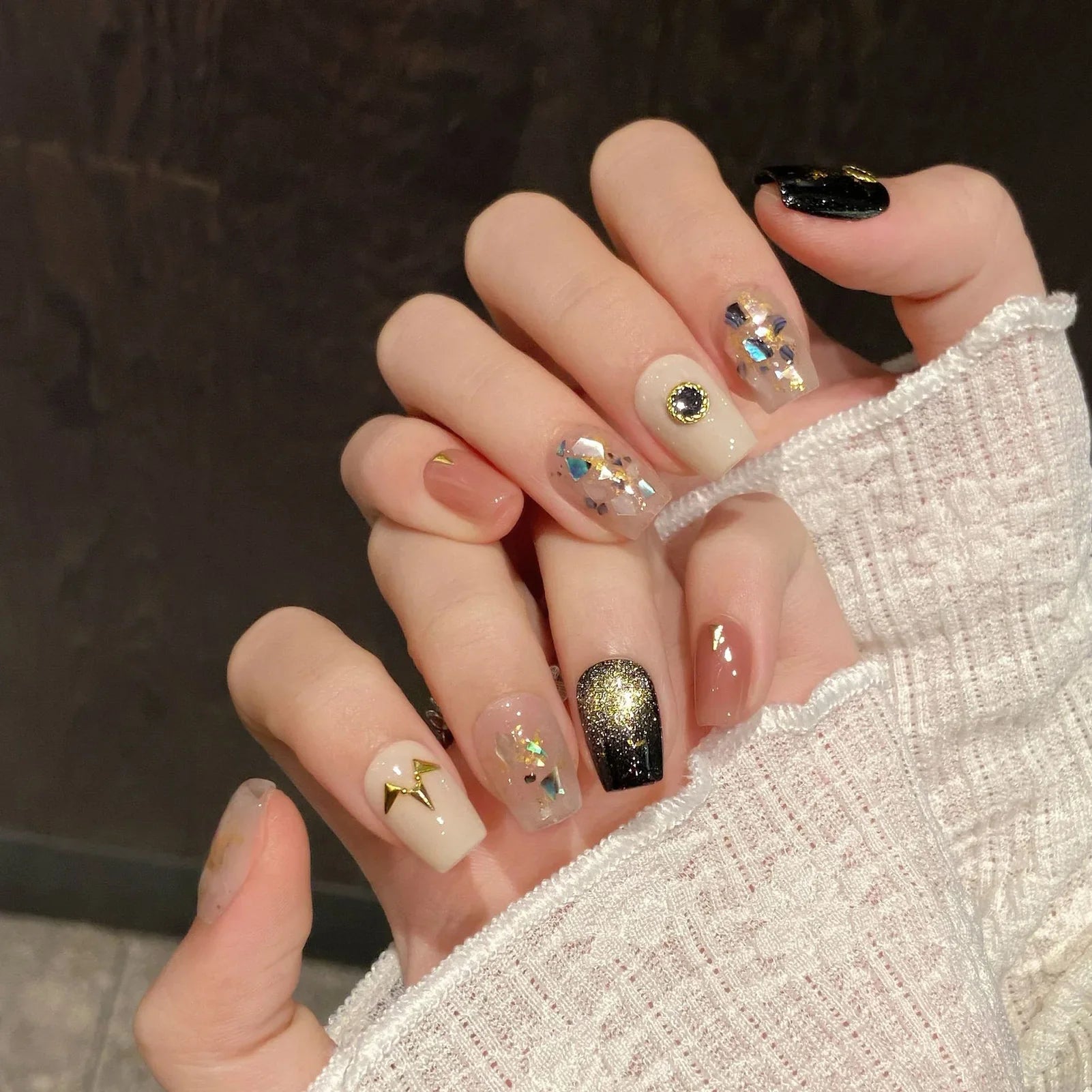 Handmade Retro Press On Nails Set-4