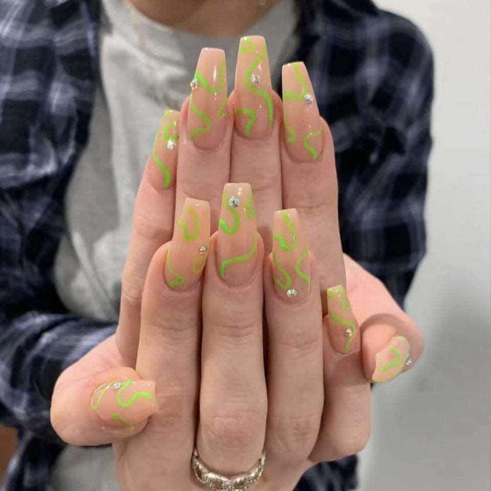 Long-Lasting Press-On Nails-2