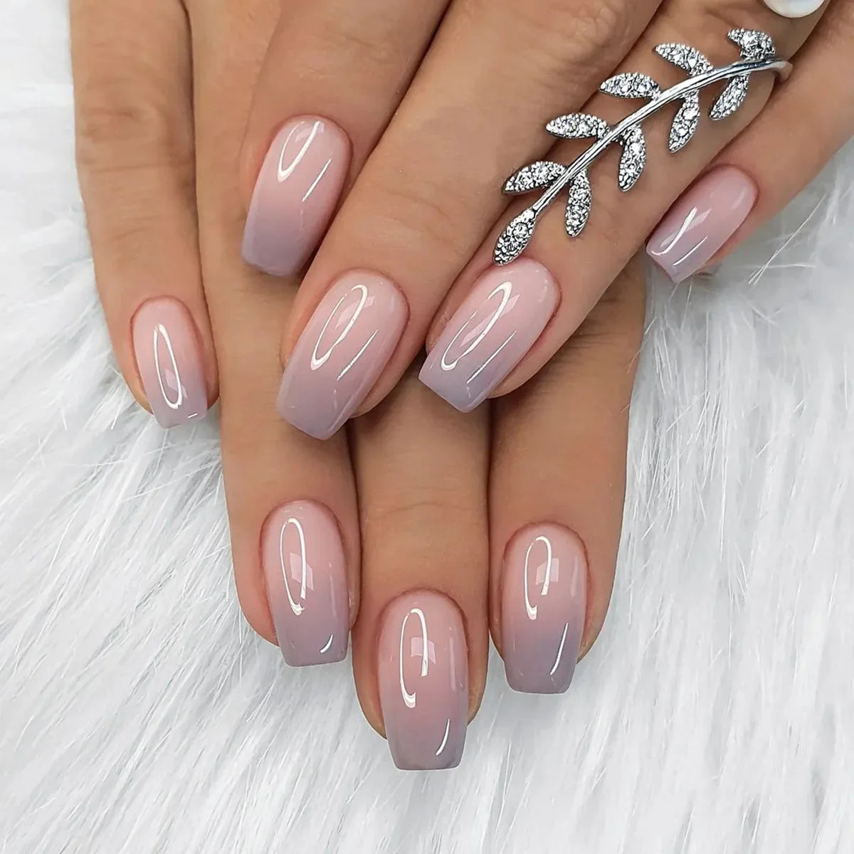 Gradient White Fake Nail Short Square Ballet Simple False Nails-50